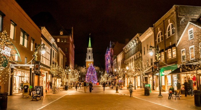 Christmas england celebrations prelude maine kennebunkport events lighting tree visit celebration